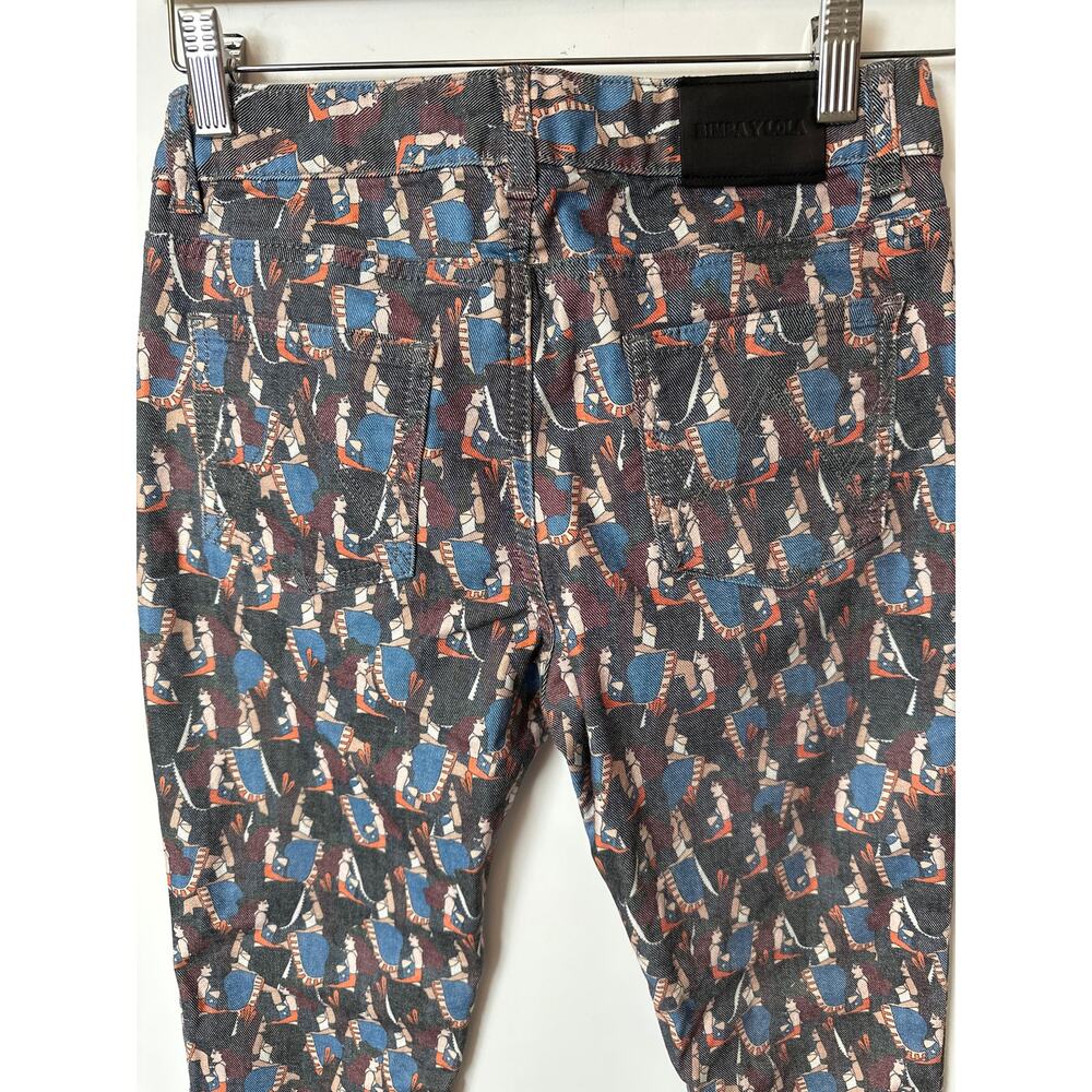 Stylish Women's Patterned Pants - image 7